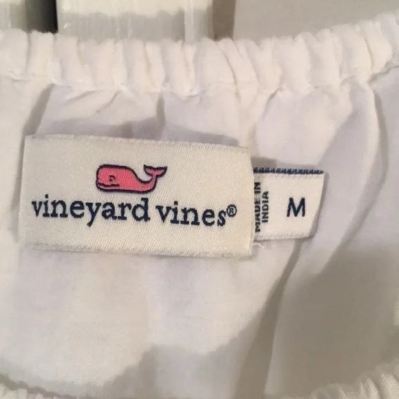 Vineyard Vines scalloped hem top medium - Picture 2 of 4